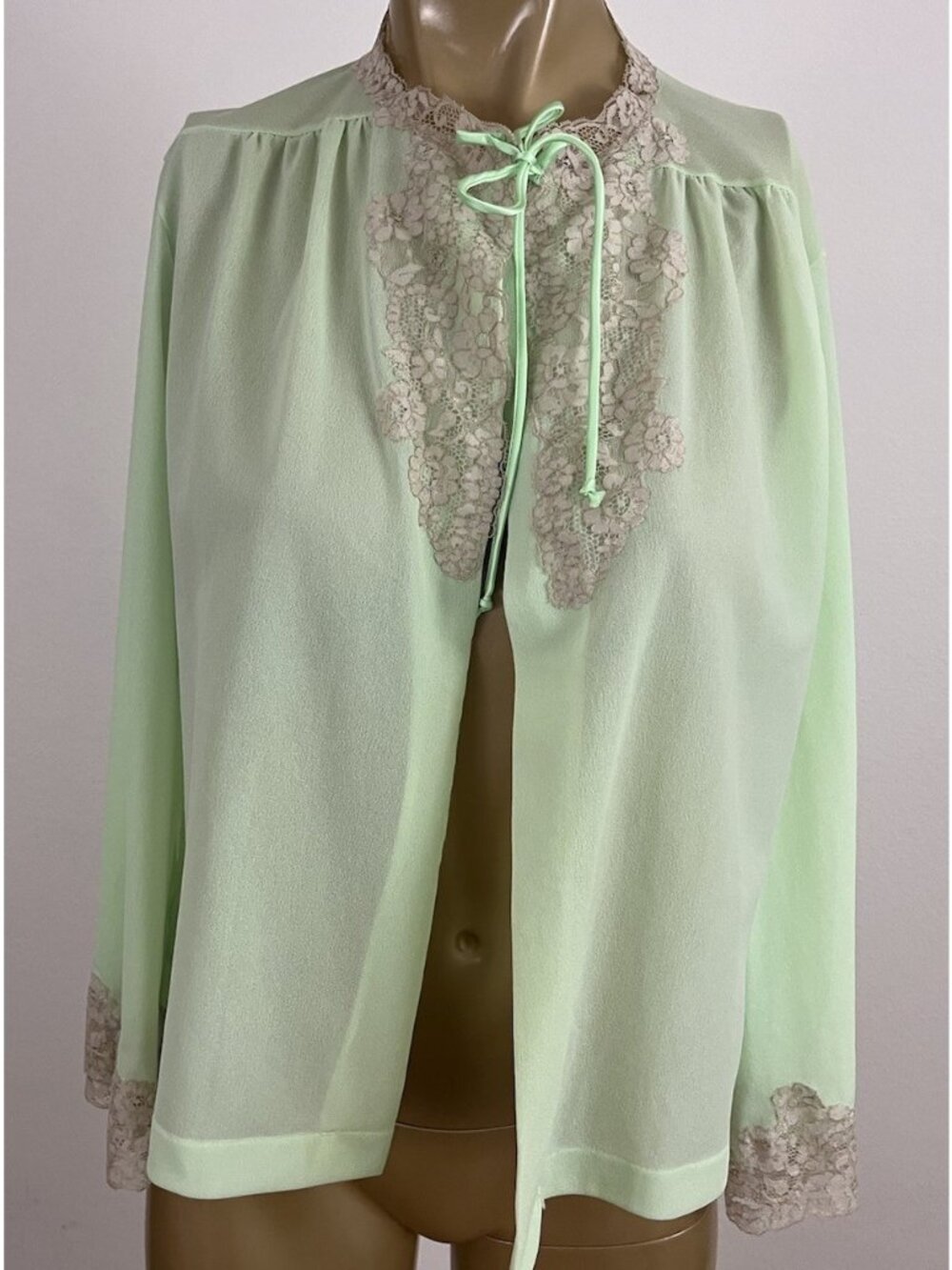 Vintage Van Raalte Women's M Light Green Bed Jacket Nylon Lace Trim Tie Close
